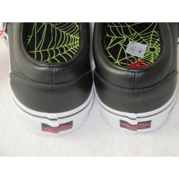 Vans Men's Classic Slip On Fangs Black True White Leather Shoes Size 9 NIB - Picture 5 of 5